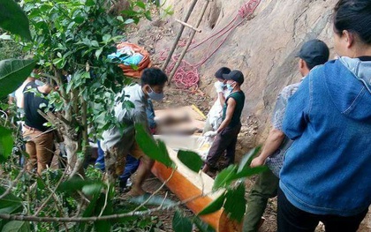Thi thể bốc mùi trong hang đá chính là nghi phạm giết hại nữ giáo viên tương lai